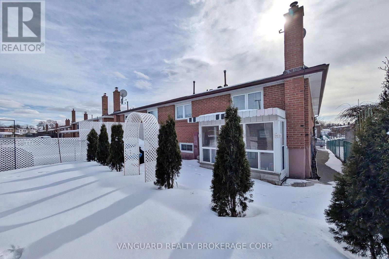 92 Skelton Boulevard, Brampton, ON - Outdoor