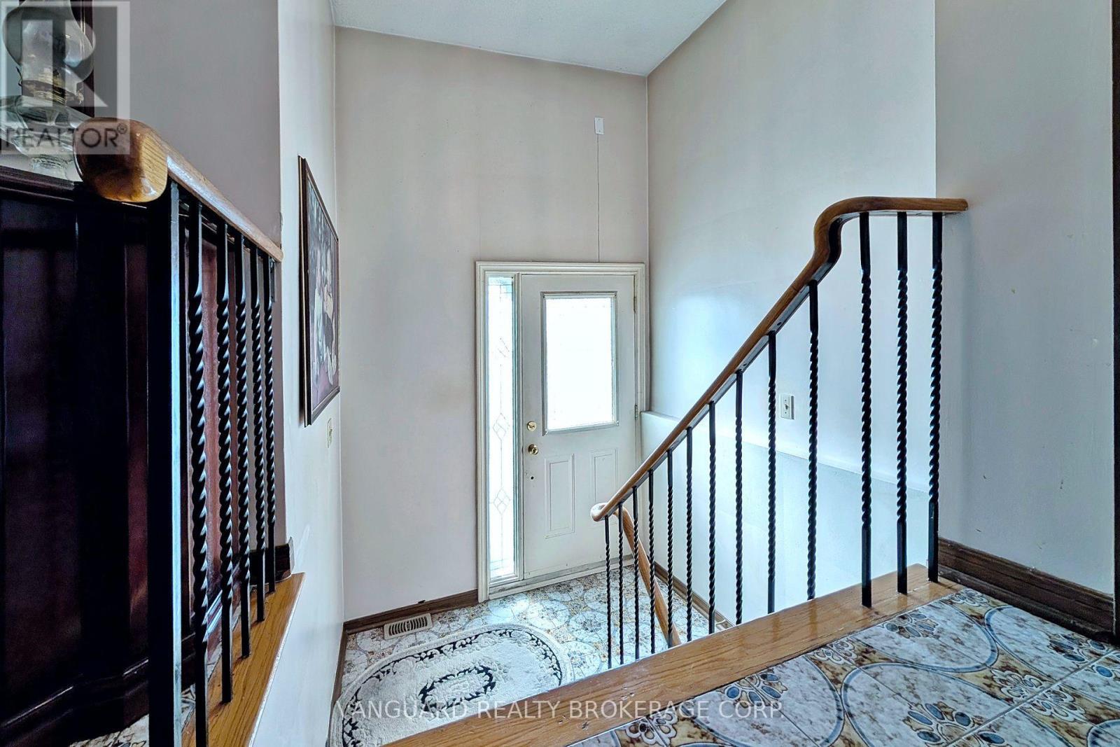 92 Skelton Boulevard, Brampton, ON - Indoor Photo Showing Other Room