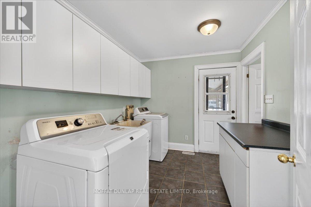 6952 Second Line, New Tecumseth, ON - Indoor Photo Showing Laundry Room
