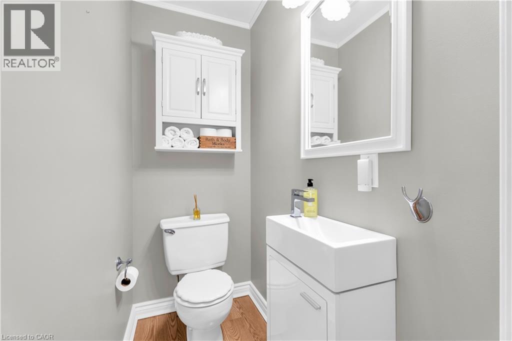 99 Lynden Circle, Georgetown, ON - Indoor Photo Showing Bathroom