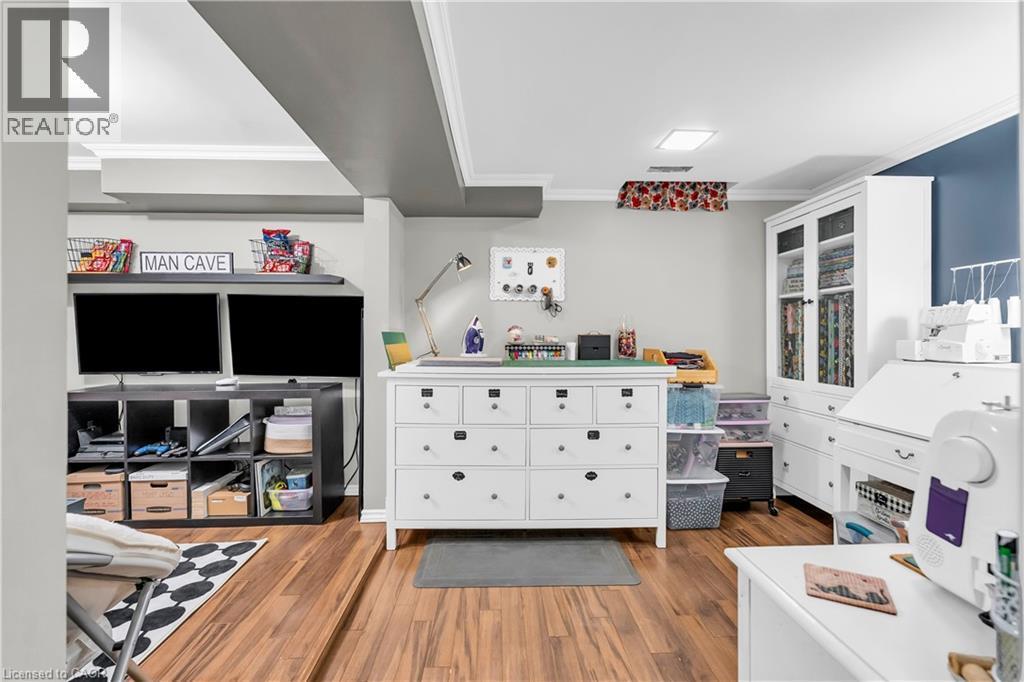 99 Lynden Circle, Georgetown, ON - Indoor Photo Showing Bedroom