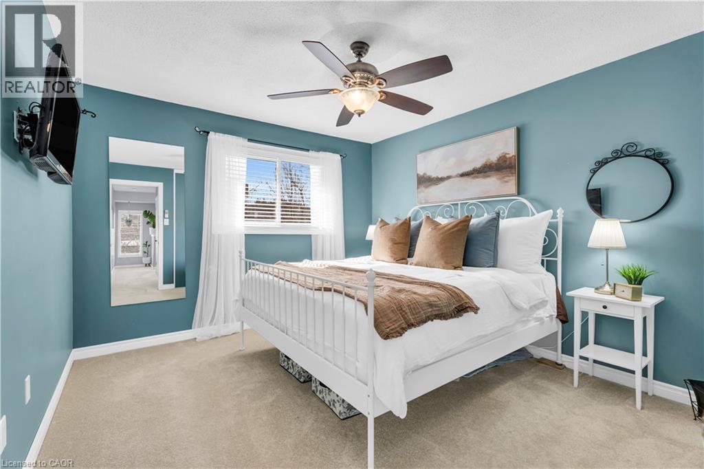 99 Lynden Circle, Georgetown, ON - Indoor Photo Showing Bedroom