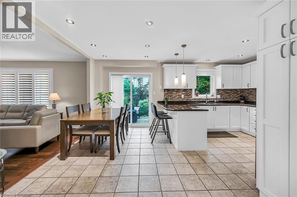 2371 Pathfinder Drive, Burlington, ON - Indoor