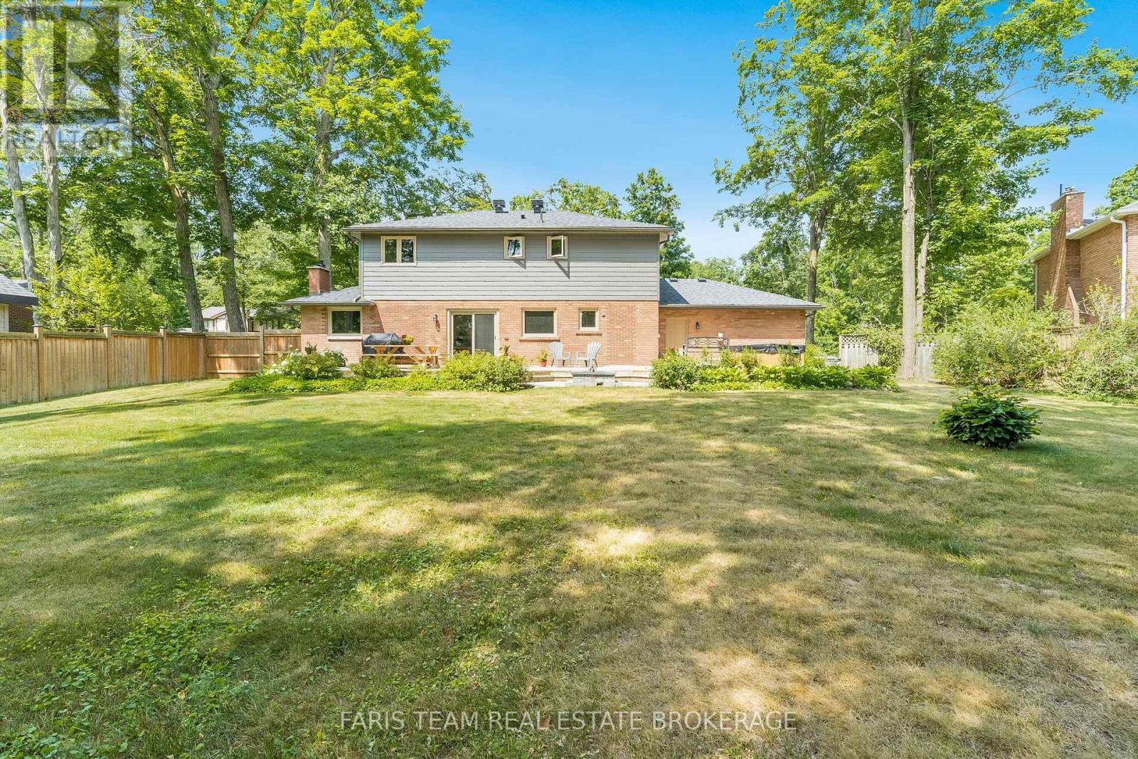 8 Malta Crescent, Springwater, ON - Outdoor