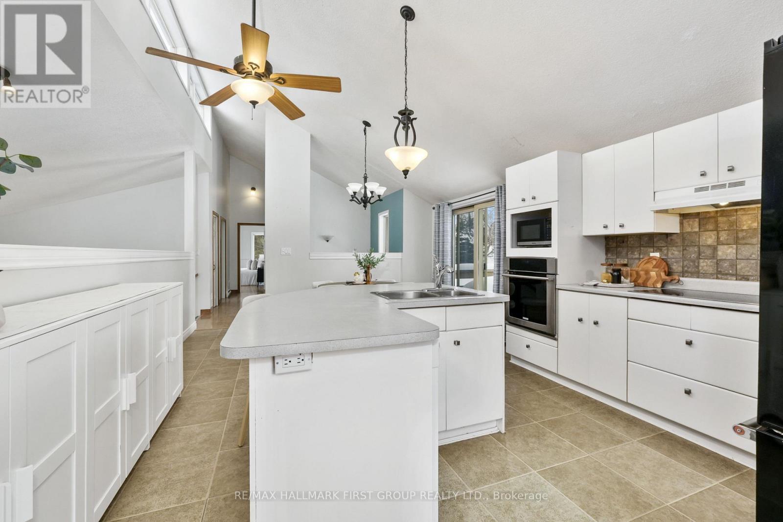 110 Davis Road, Alnwick/Haldimand, ON - Indoor Photo Showing Kitchen With Double Sink