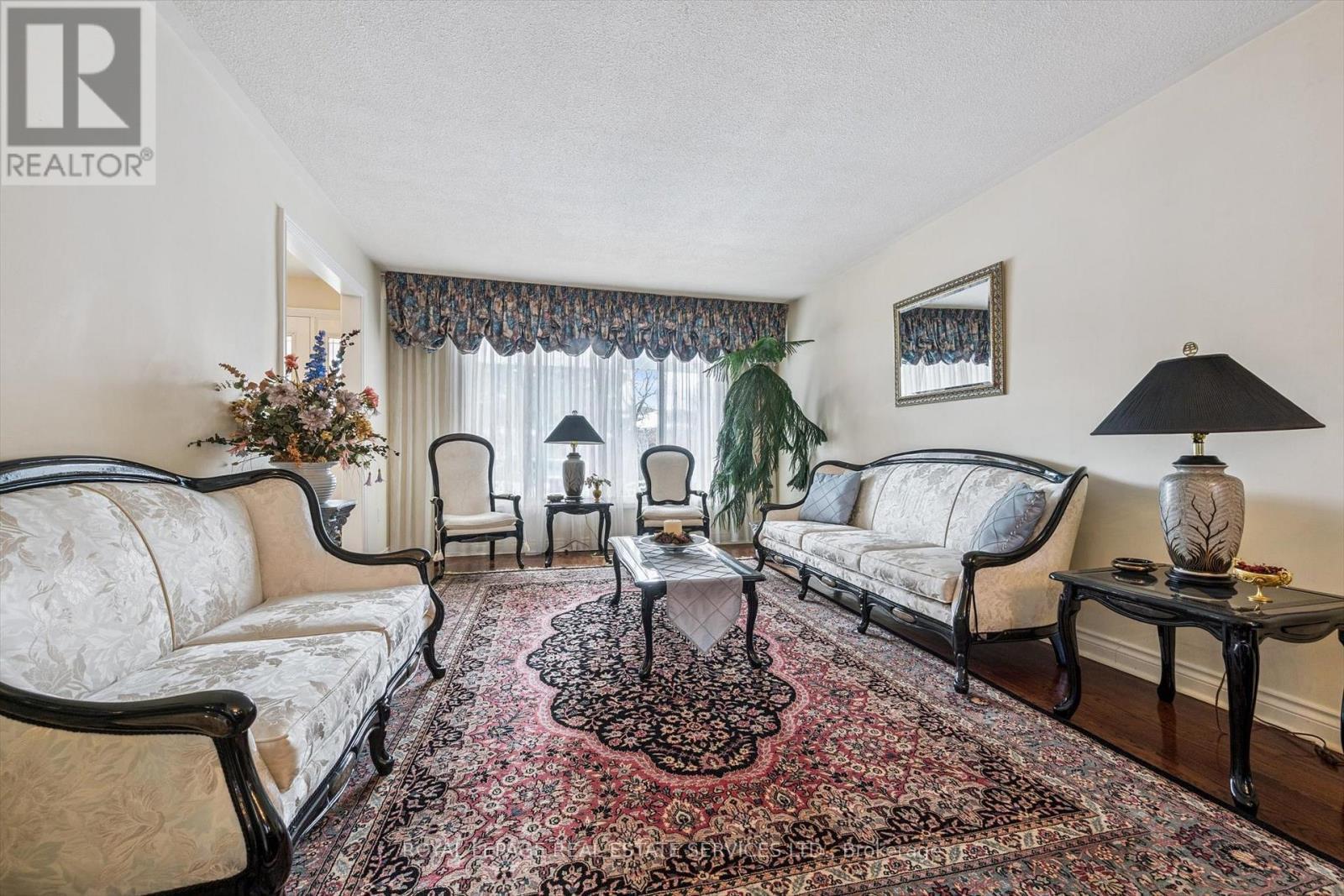 Living Room - 4085 Twine Crescent, Mississauga, ON - Indoor