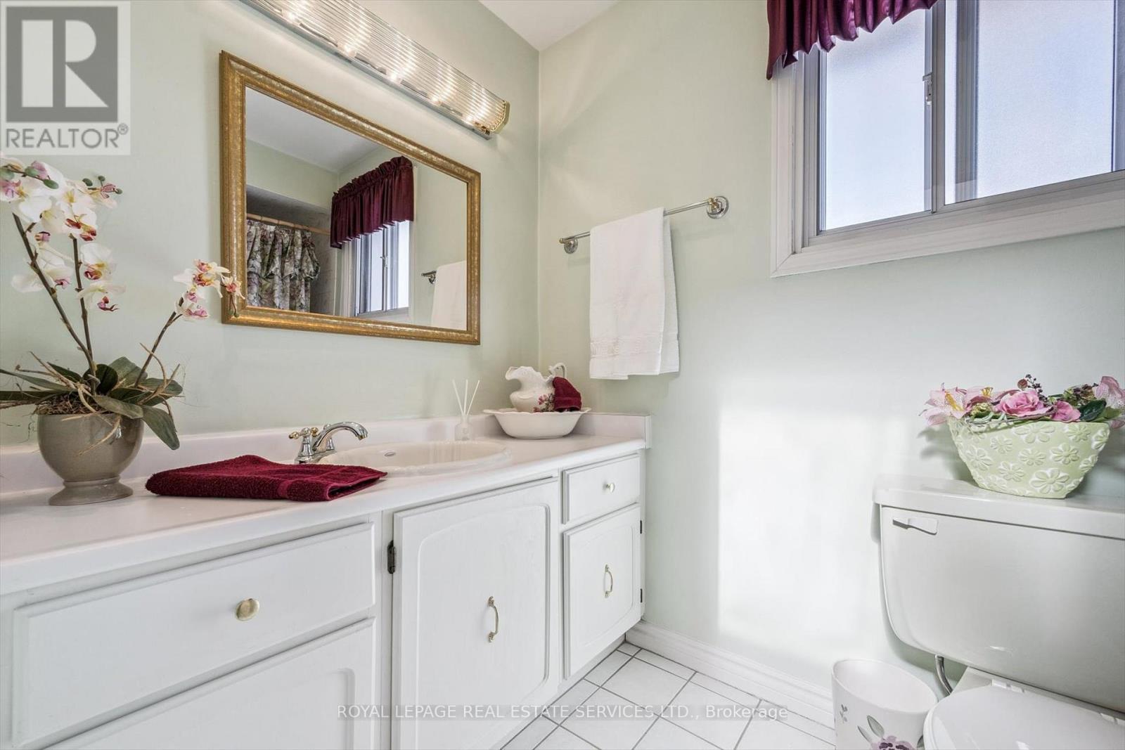Main Bathroom - 4085 Twine Crescent, Mississauga, ON - Indoor Photo Showing Bathroom