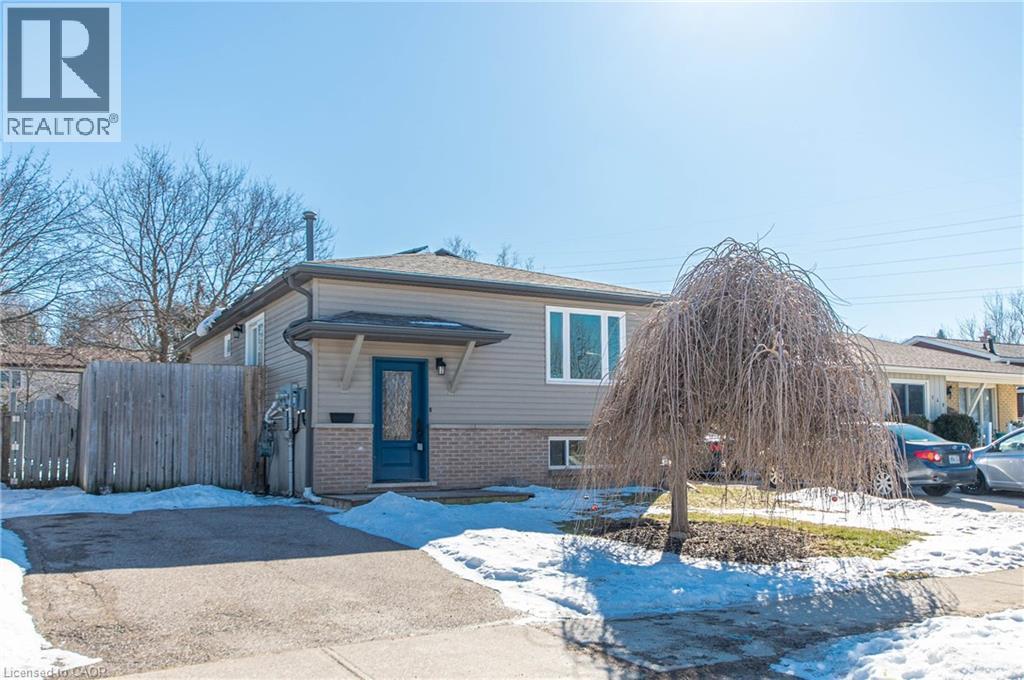 153 Sugar Maple Street, Kitchener, ON - Outdoor