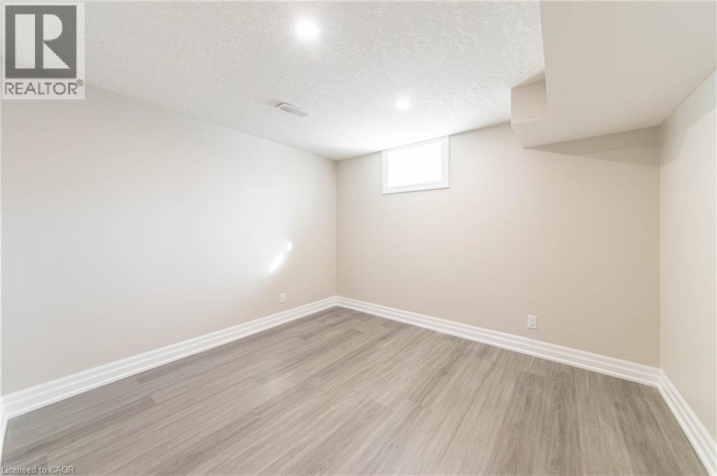 153 Sugar Maple Street, Kitchener, ON - Indoor Photo Showing Other Room