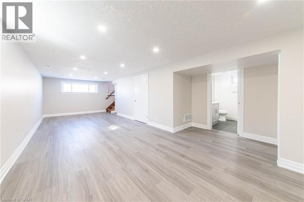 153 Sugar Maple Street, Kitchener, ON - Indoor