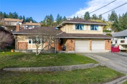 1448 Rose Ann Dr Nanaimo, BC V9T 4K8