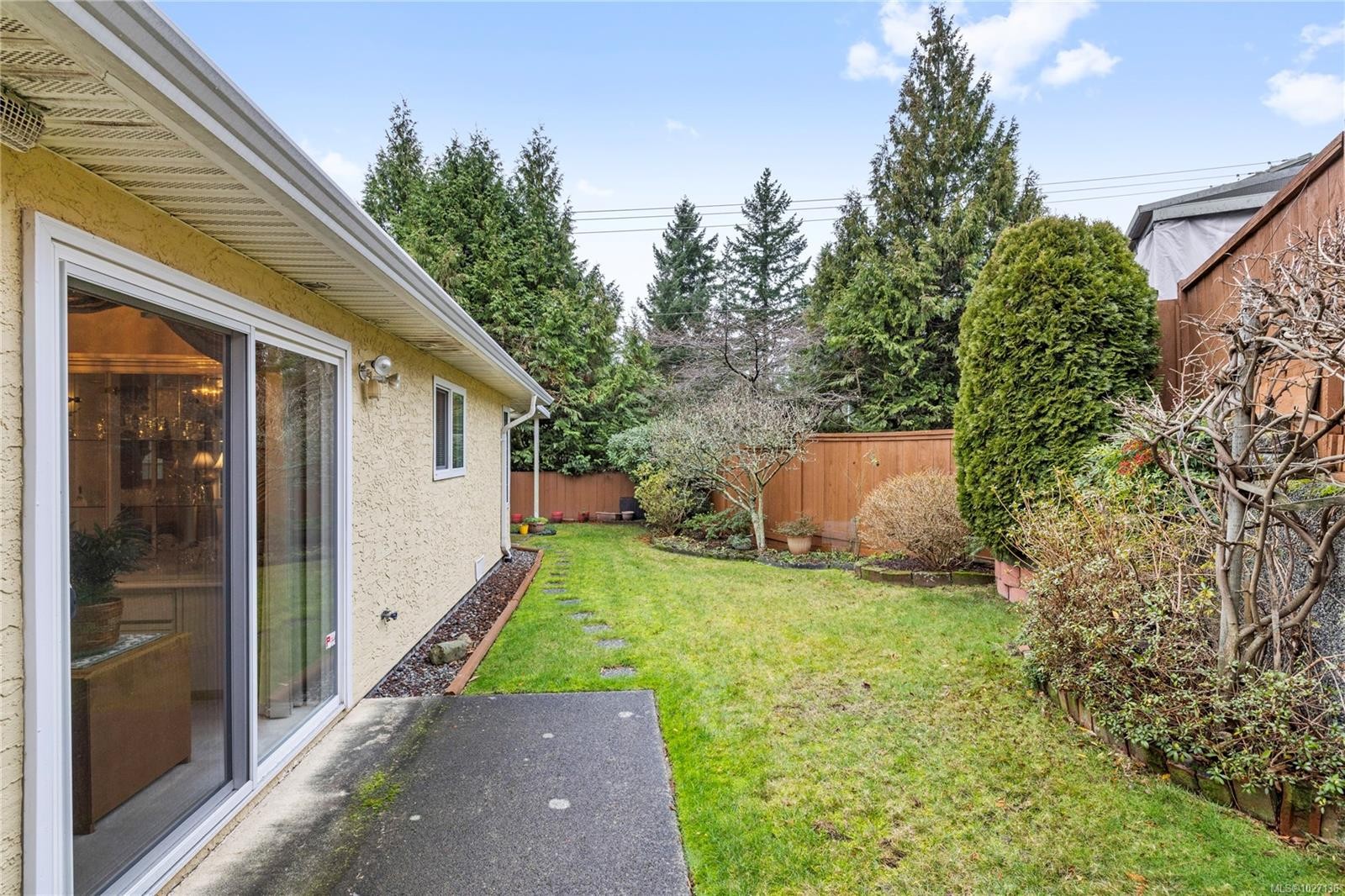 2-4752 Uplands Dr, Nanaimo, BC