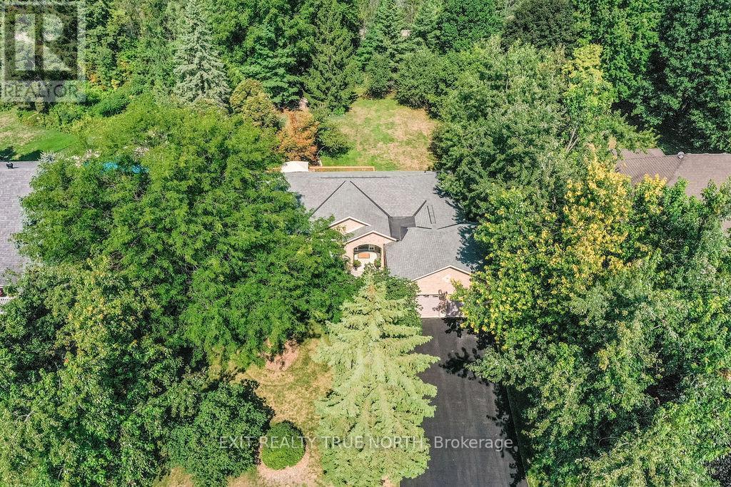 28 Nicholson Crescent, Springwater, ON - Outdoor