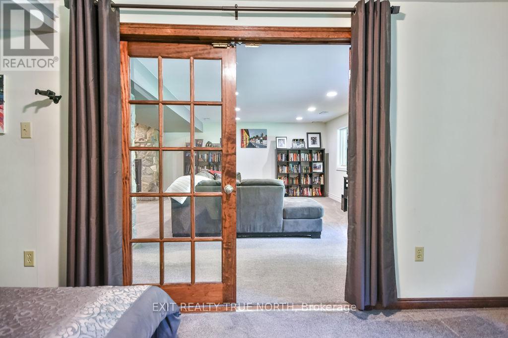 28 Nicholson Crescent, Springwater, ON - Indoor