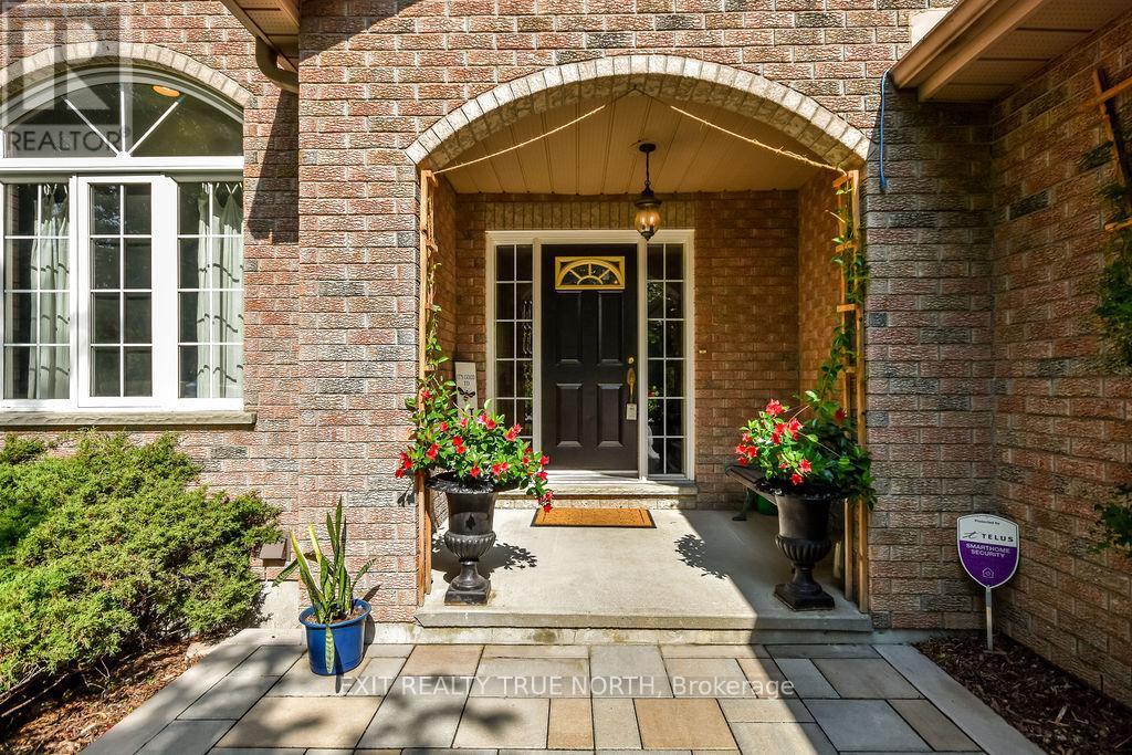 28 Nicholson Crescent, Springwater, ON - Outdoor With Deck Patio Veranda
