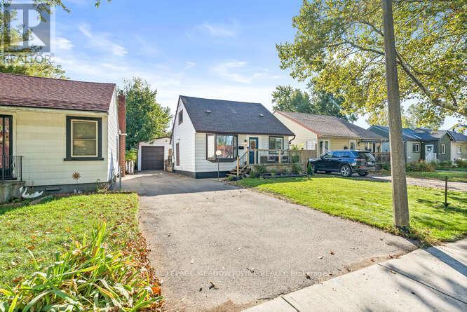 284 Ivon Avenue, Hamilton, ON - Outdoor