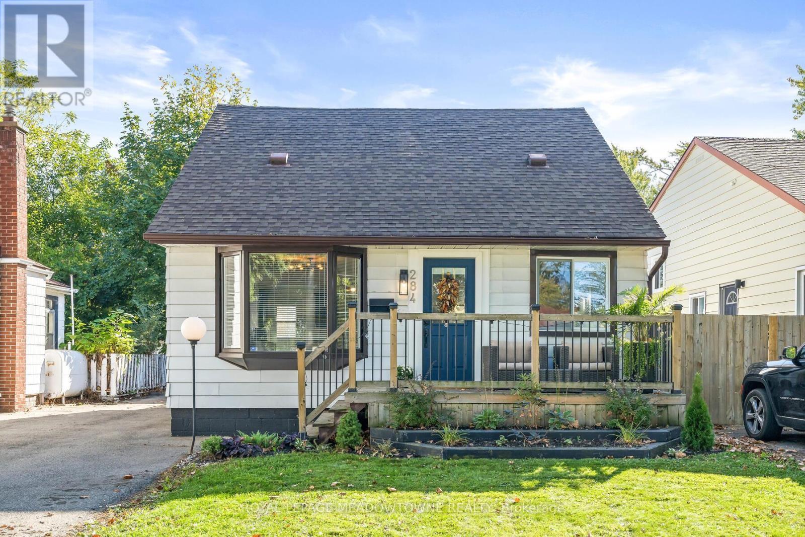 284 Ivon Avenue, Hamilton, ON - Outdoor With Deck Patio Veranda
