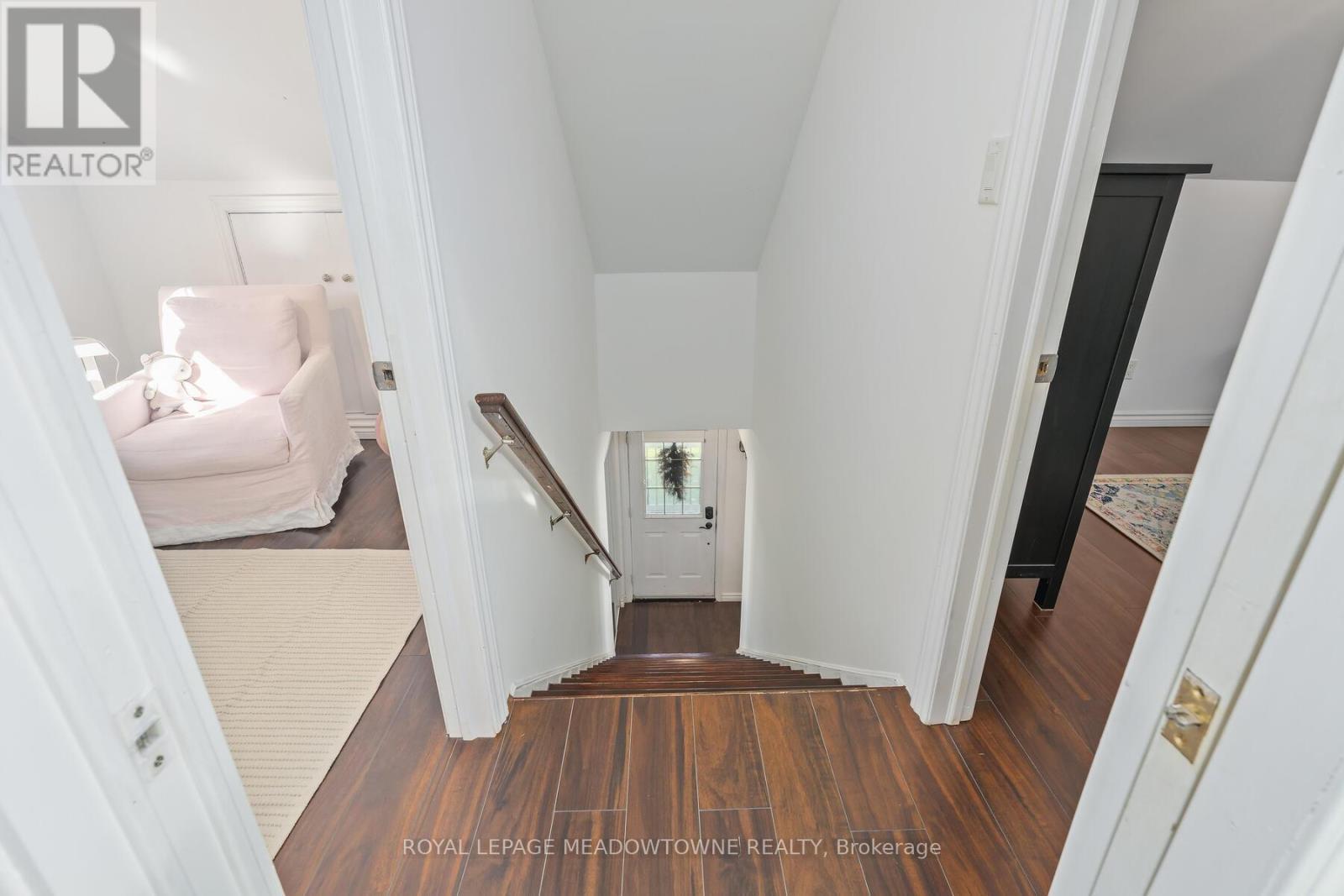 284 Ivon Avenue, Hamilton, ON - Indoor Photo Showing Other Room