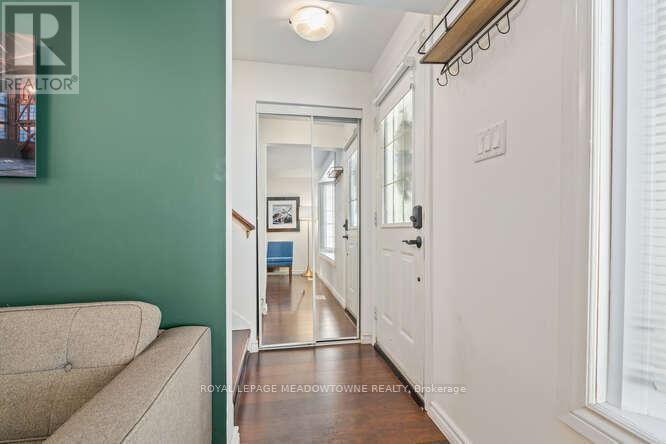 284 Ivon Avenue, Hamilton, ON - Indoor Photo Showing Other Room