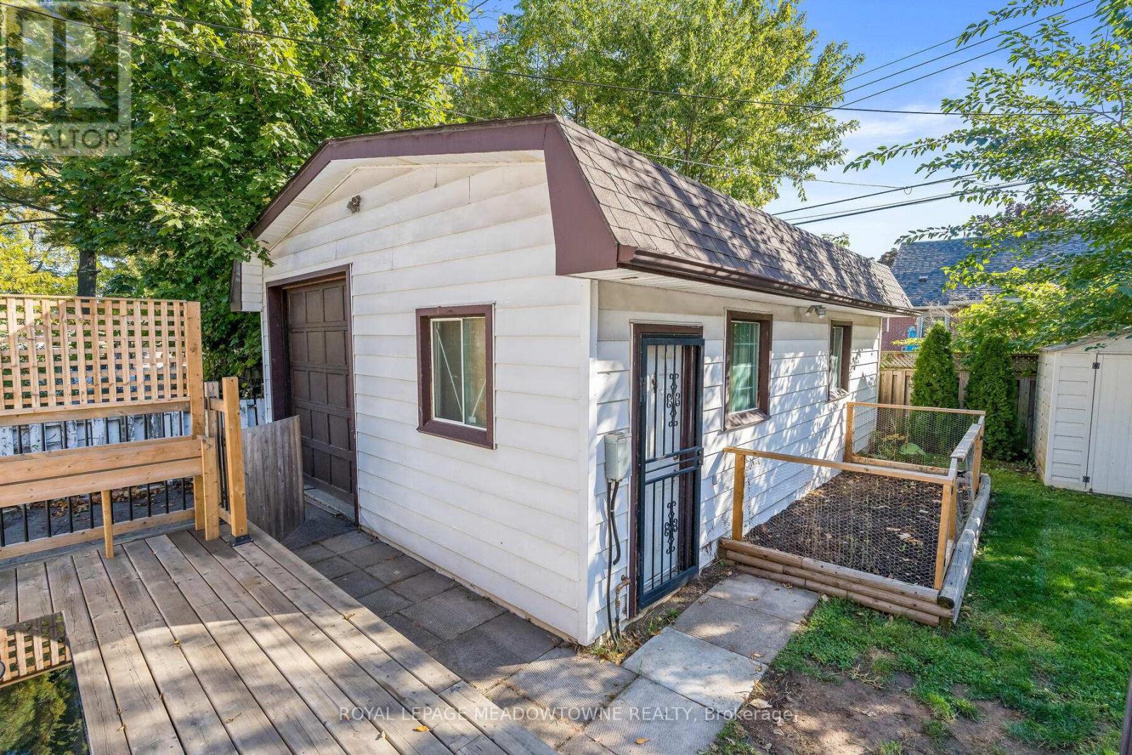 284 Ivon Avenue, Hamilton, ON - Outdoor With Deck Patio Veranda With Exterior