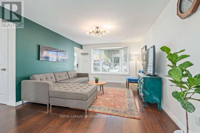 284 Ivon Avenue, Hamilton, ON - Indoor