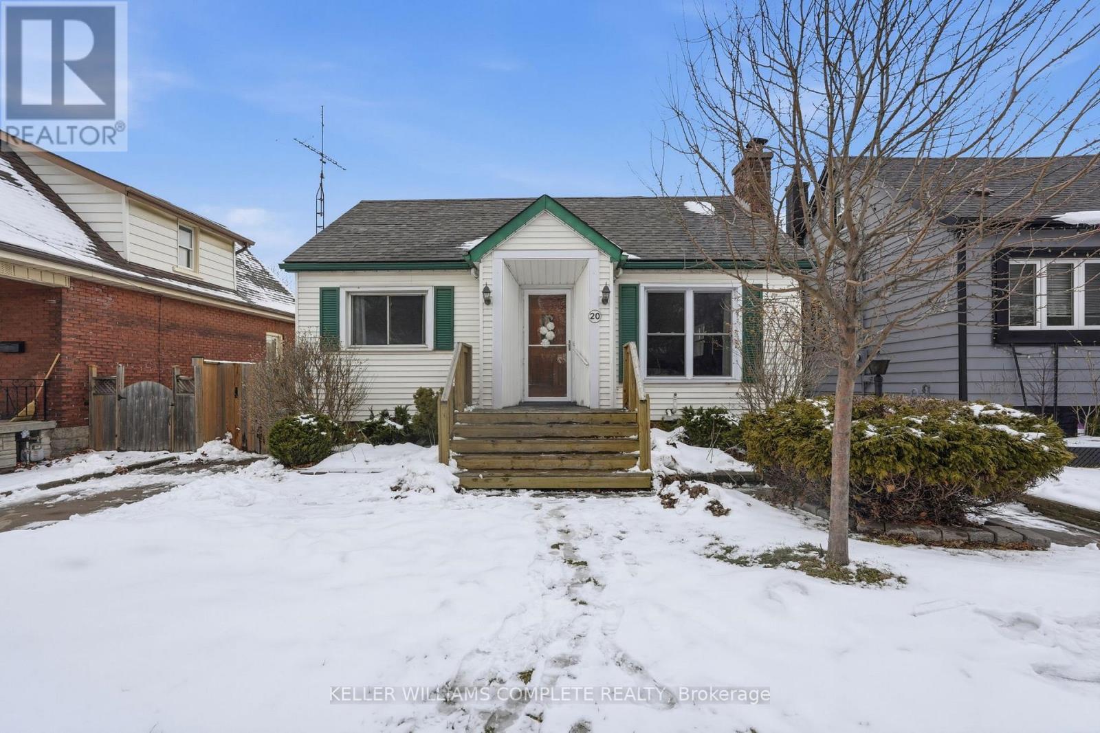 20 East 18Th Street, Hamilton, ON - Outdoor With Facade