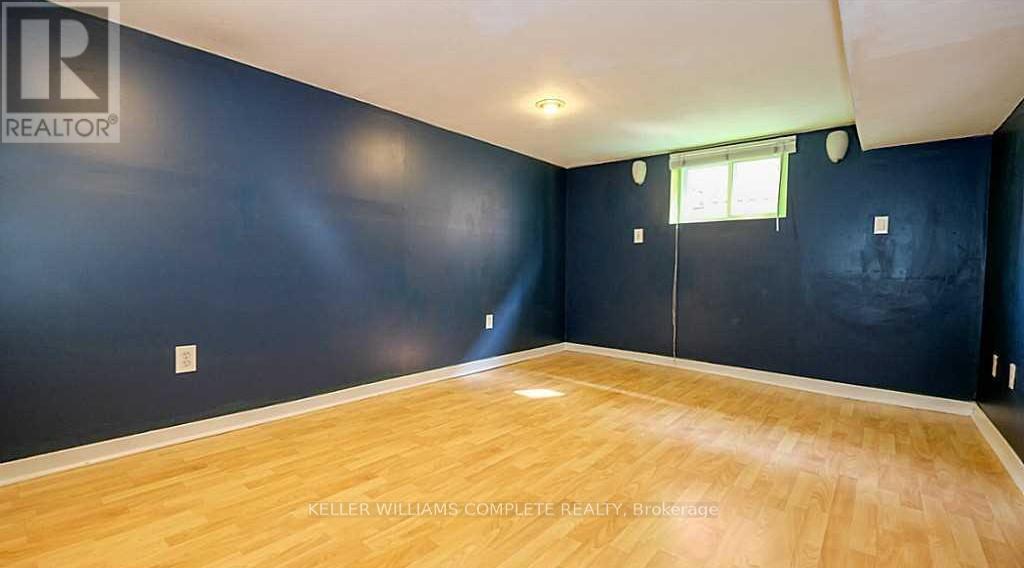 20 East 18Th Street, Hamilton, ON - Indoor Photo Showing Other Room