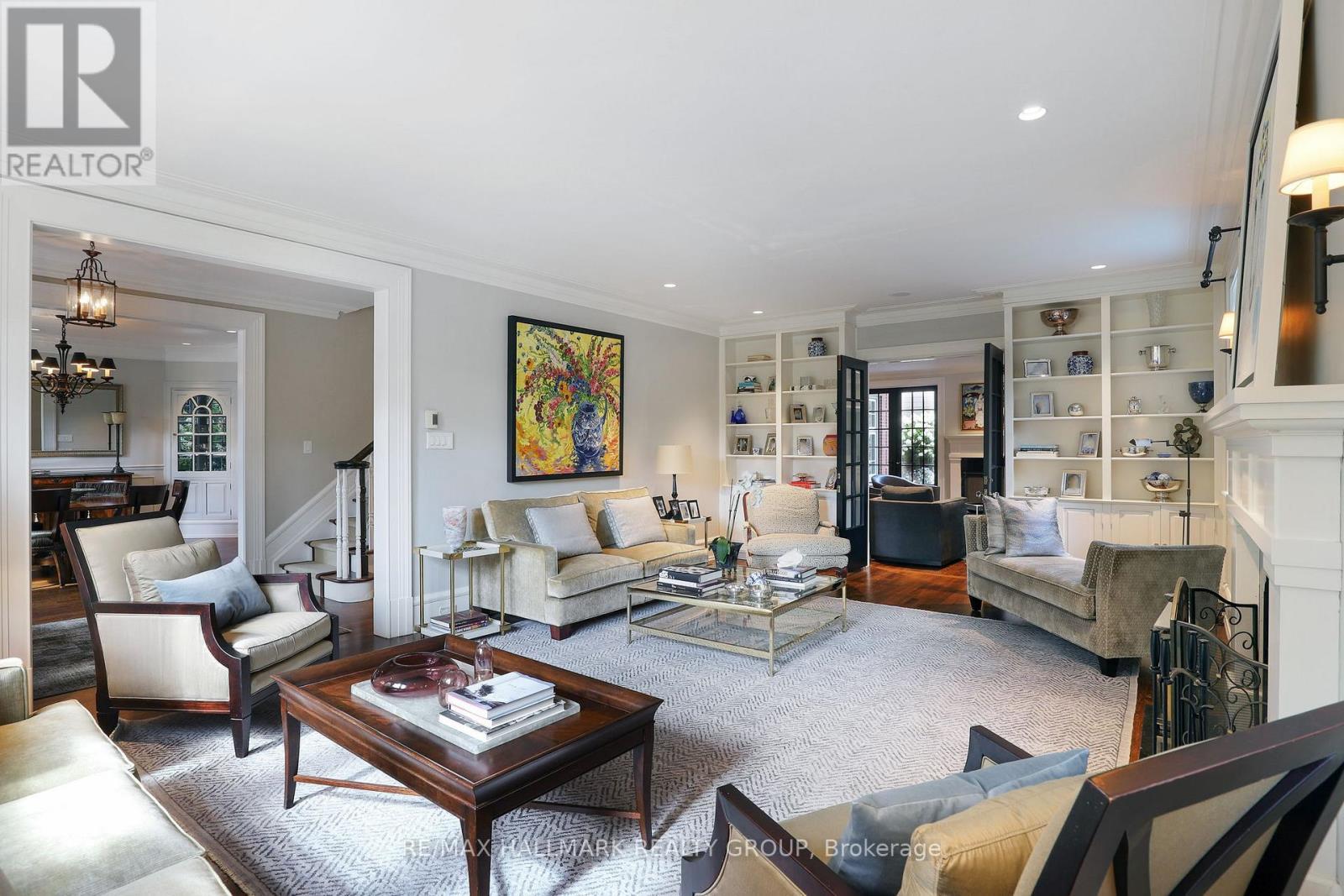 525 Piccadilly Avenue, Ottawa, ON - Indoor Photo Showing Living Room