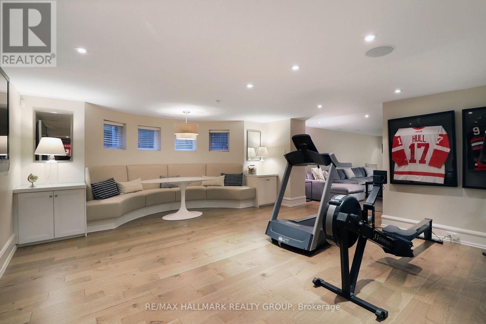 525 Piccadilly Avenue, Ottawa, ON - Indoor Photo Showing Gym Room