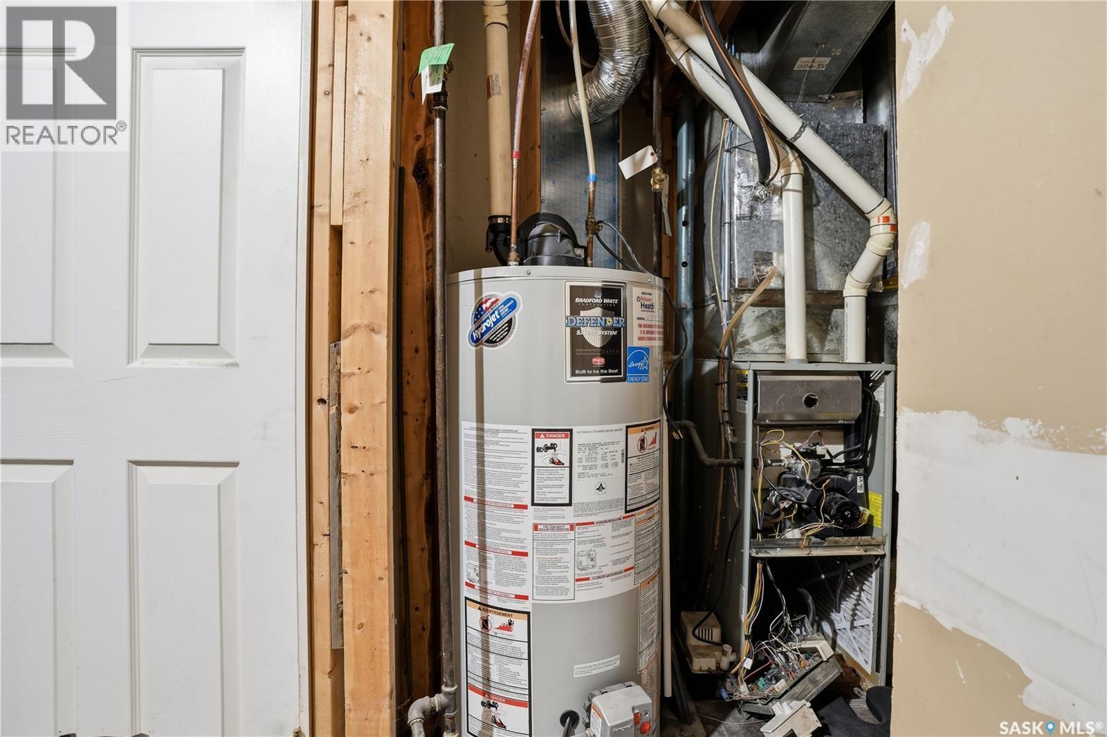 62 Vernon Crescent, Regina, SK - Indoor Photo Showing Basement
