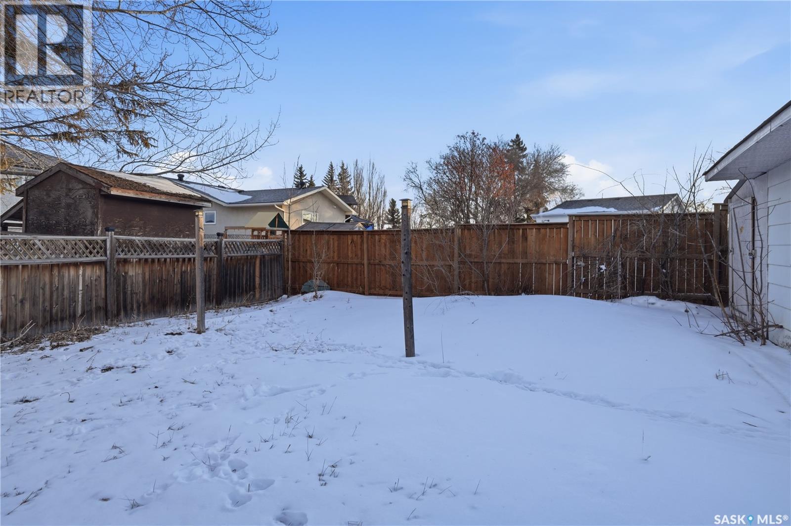 62 Vernon Crescent, Regina, SK - Outdoor