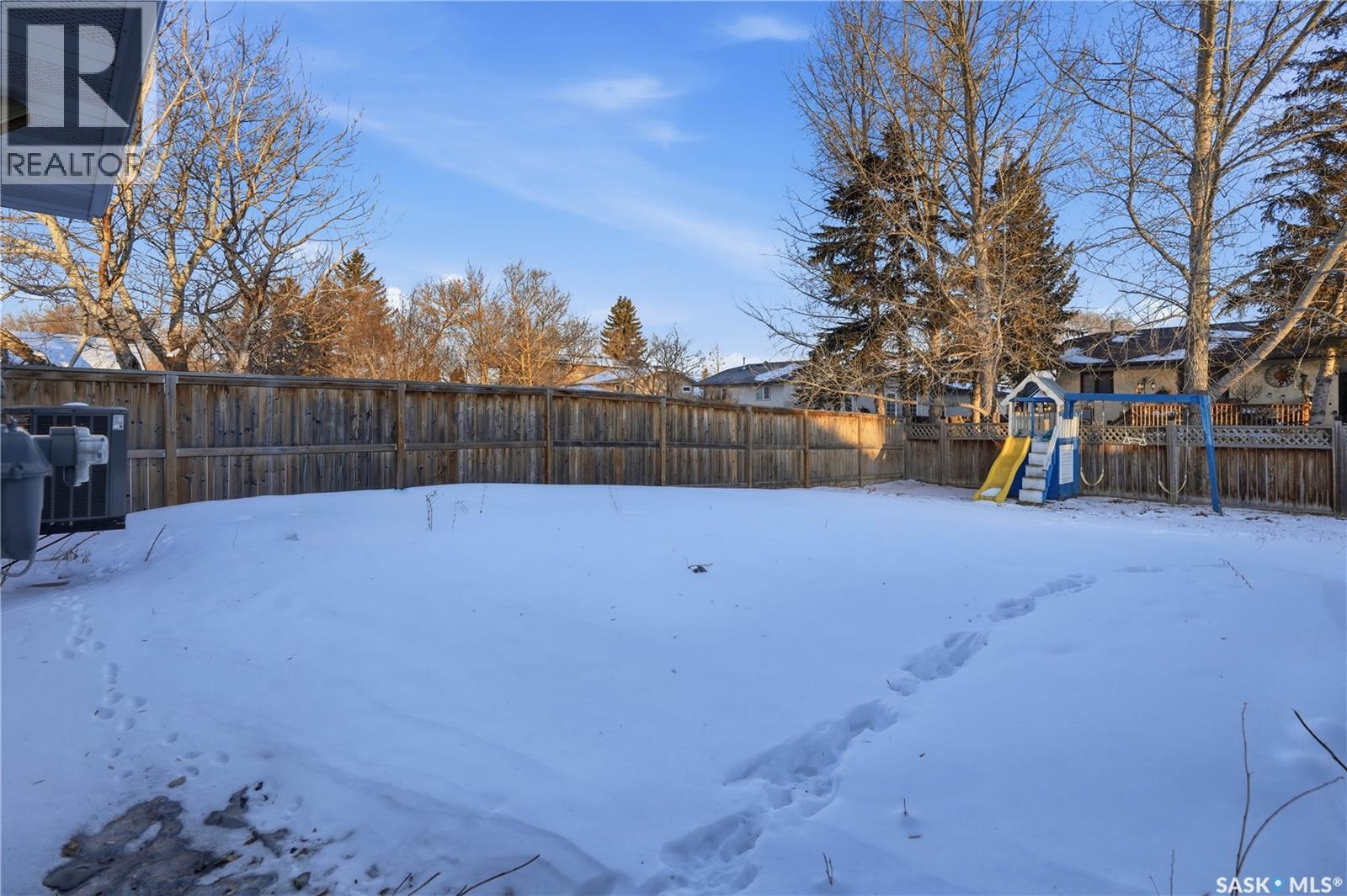 62 Vernon Crescent, Regina, SK - Outdoor