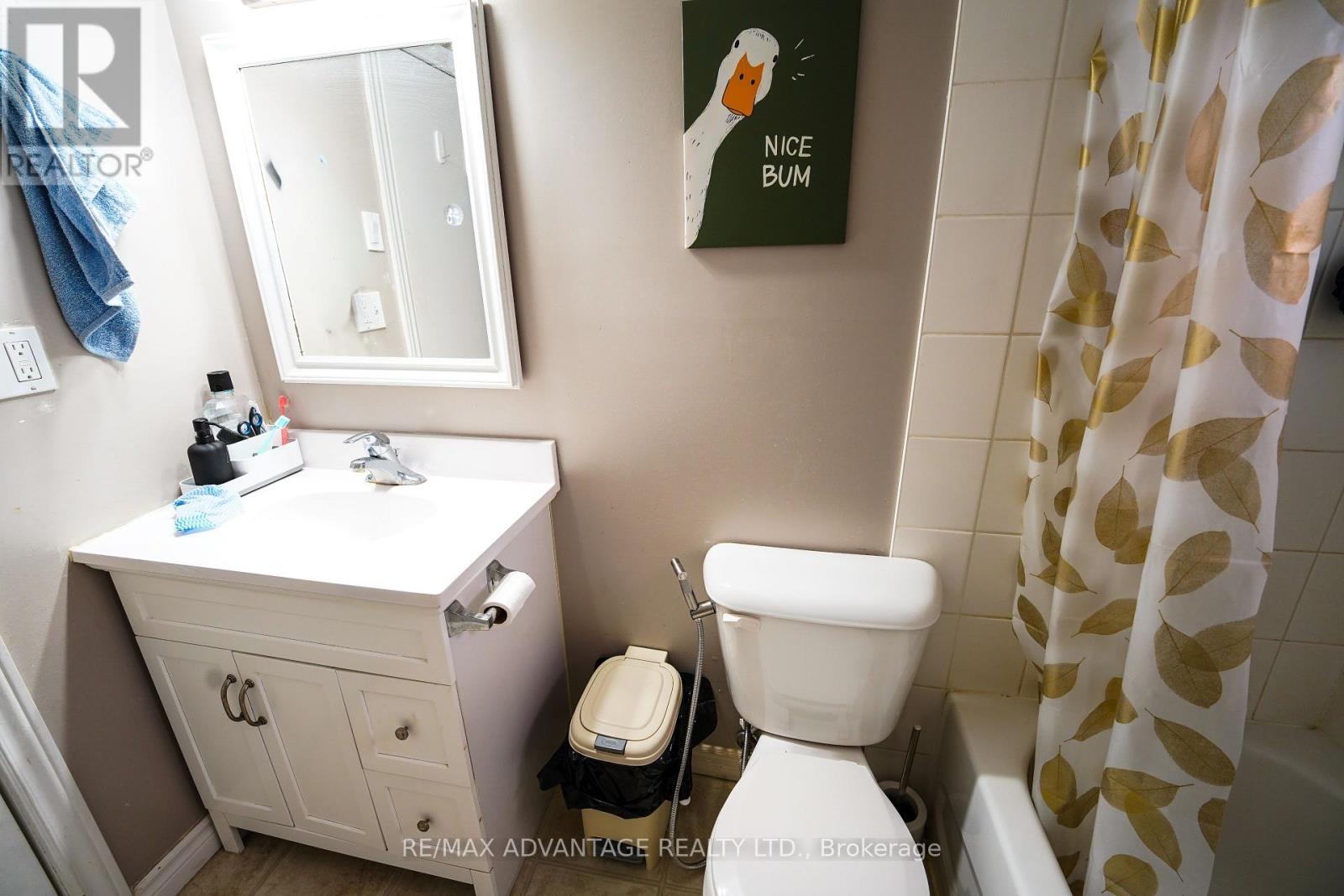 46 Forest Road, Cambridge, ON - Indoor Photo Showing Bathroom