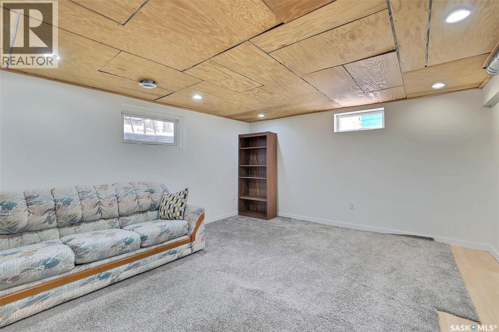 14 Deergrove Crescent, Regina, SK - Indoor Photo Showing Basement