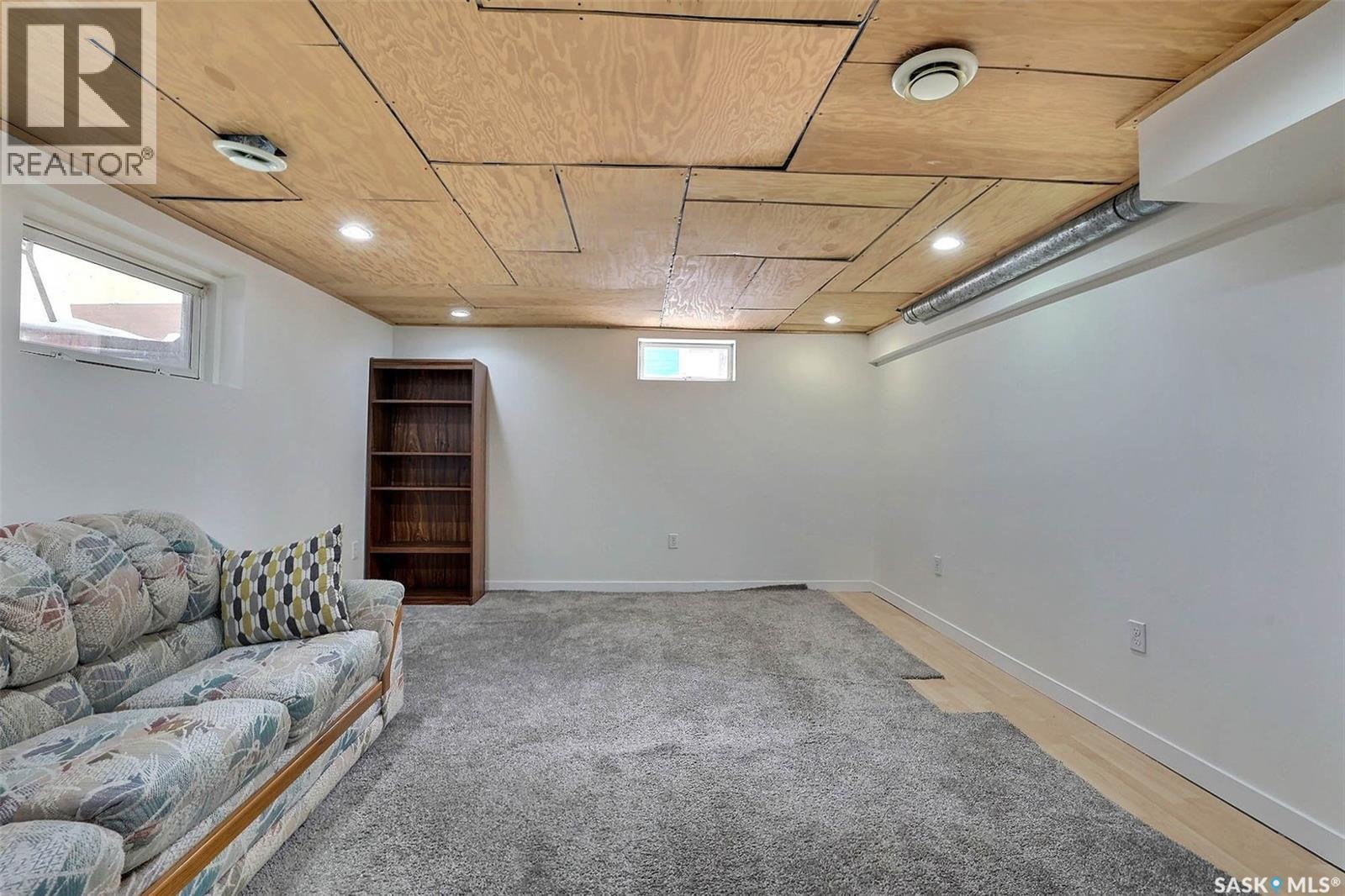 14 Deergrove Crescent, Regina, SK - Indoor Photo Showing Basement