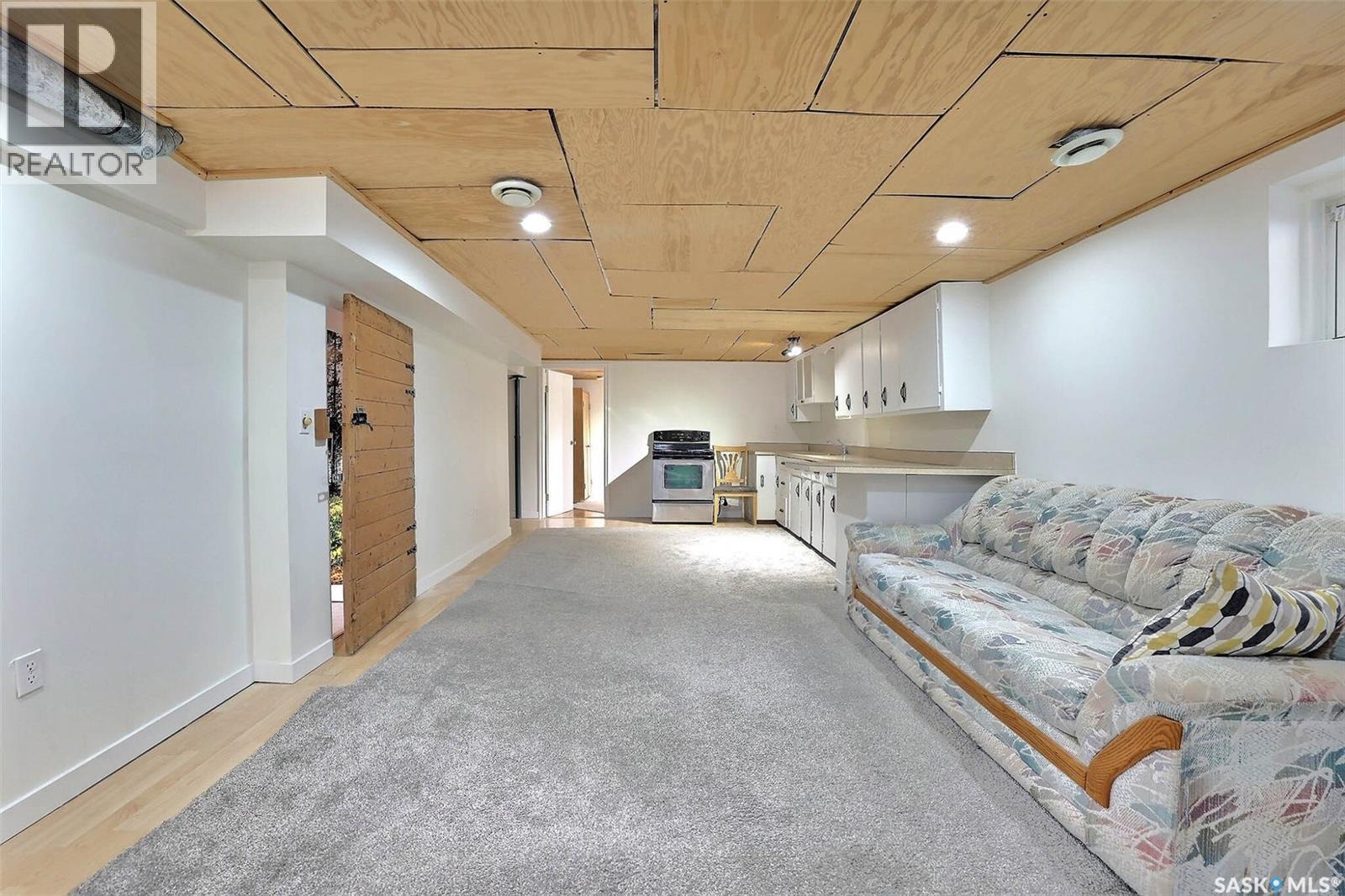 14 Deergrove Crescent, Regina, SK - Indoor