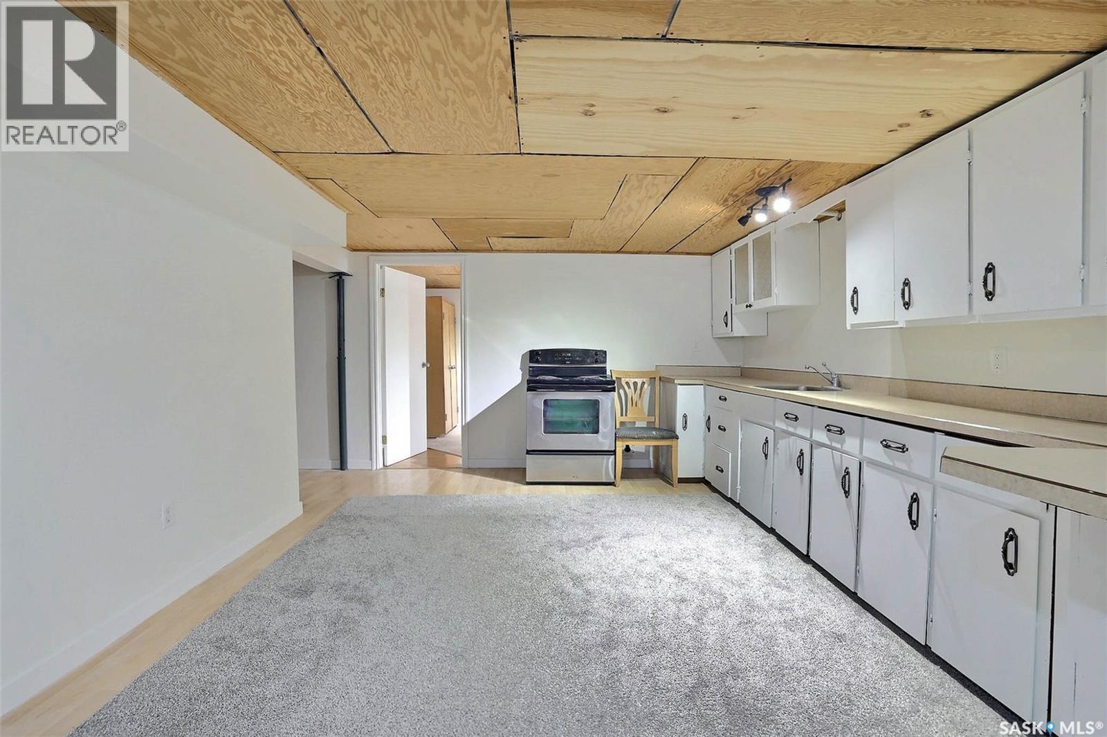 14 Deergrove Crescent, Regina, SK - Indoor