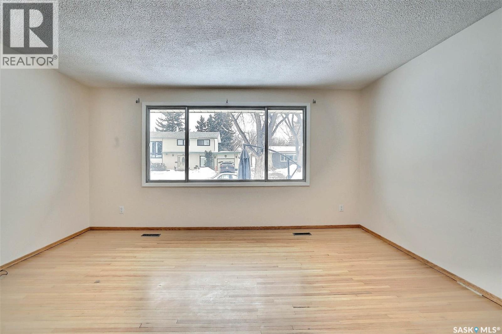 14 Deergrove Crescent, Regina, SK - Indoor Photo Showing Other Room