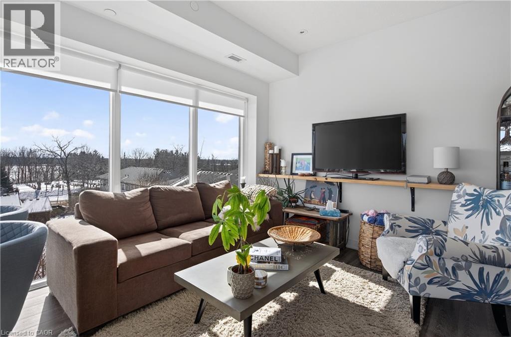 16 Markle Crescent Unit# 509, Ancaster, ON - Indoor Photo Showing Living Room