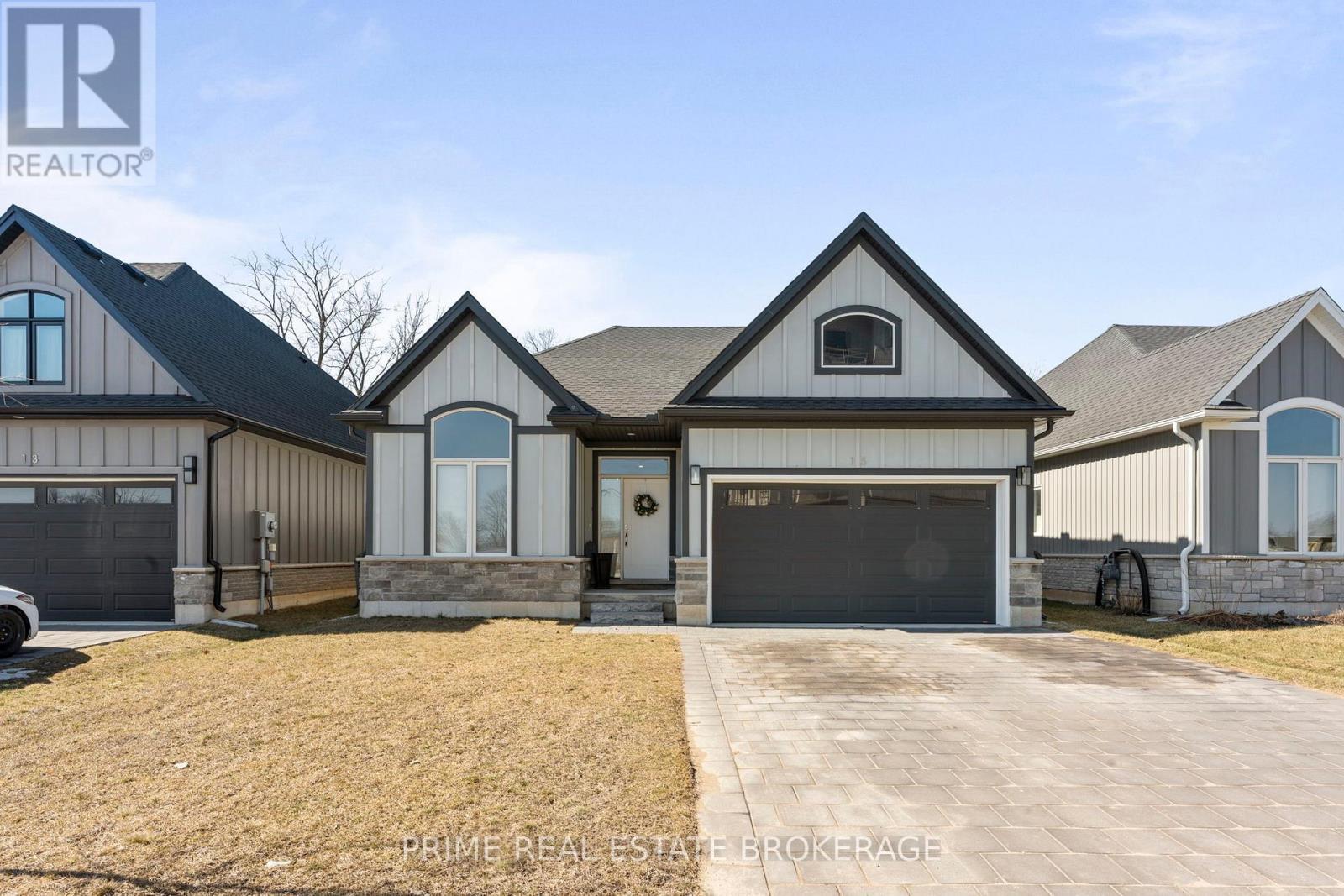 15 Compass Trail, Central Elgin, ON - Outdoor With Facade