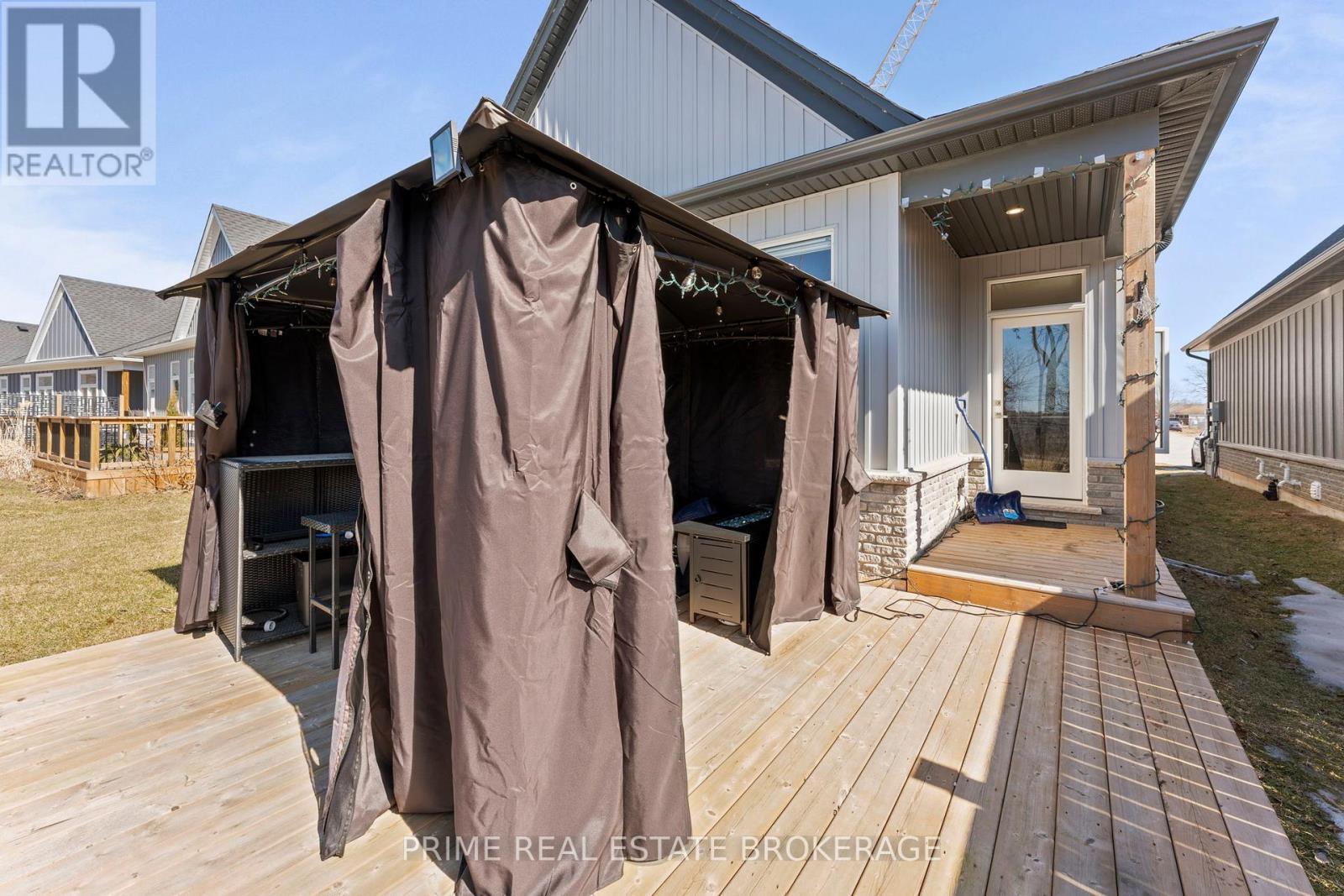 15 Compass Trail, Central Elgin, ON - Outdoor With Deck Patio Veranda With Exterior