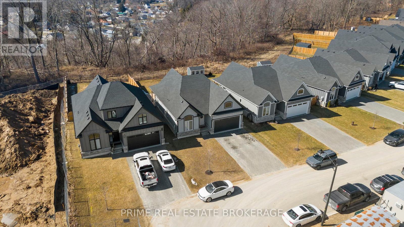15 Compass Trail, Central Elgin, ON - Outdoor