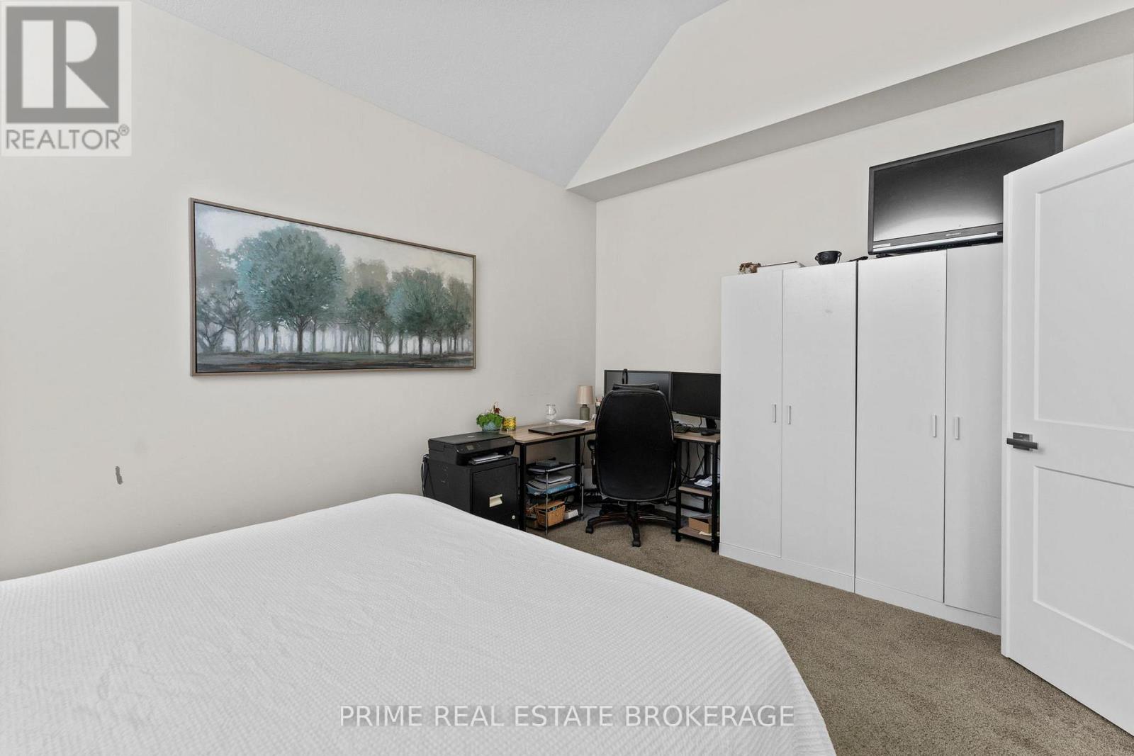 15 Compass Trail, Central Elgin, ON - Indoor Photo Showing Bedroom