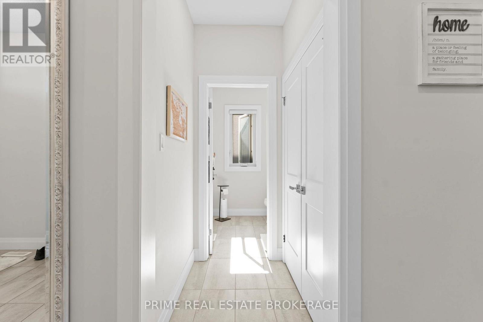 15 Compass Trail, Central Elgin, ON - Indoor Photo Showing Other Room