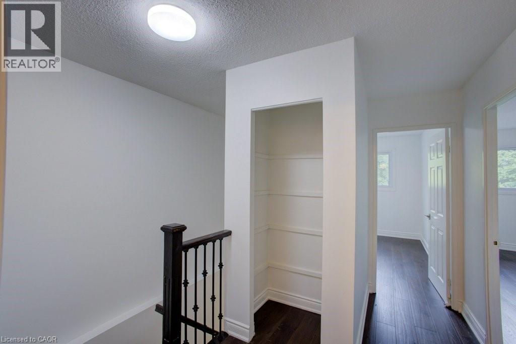 36 Fox Run, Barrie, ON - Indoor Photo Showing Other Room