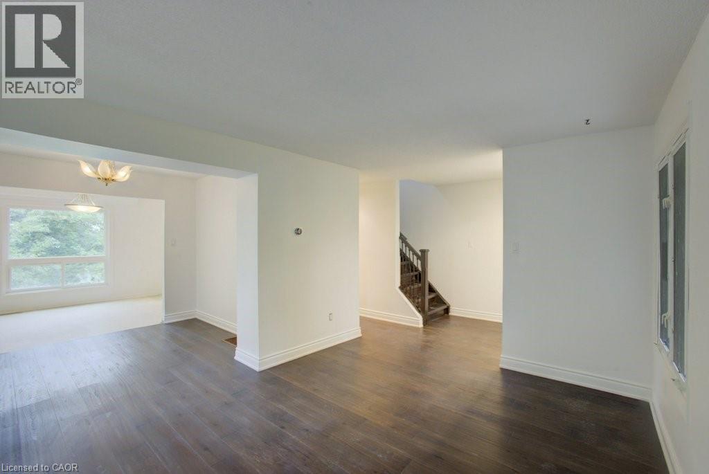 36 Fox Run, Barrie, ON - Indoor Photo Showing Other Room