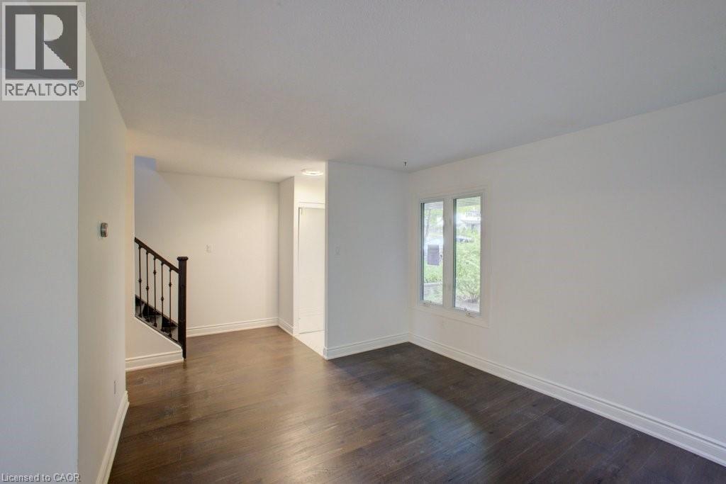 36 Fox Run, Barrie, ON - Indoor Photo Showing Other Room