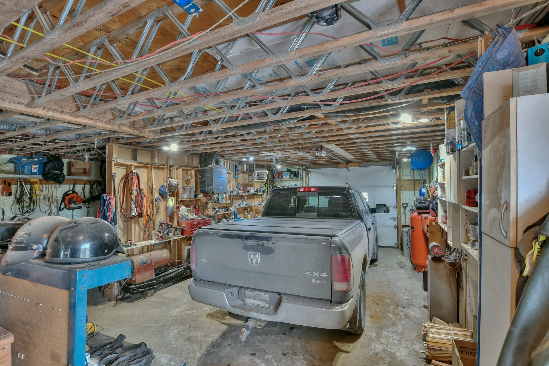 Garage - 178 15E Avenue, Saint-Adolphe-D'Howard, QC - Indoor Photo Showing Garage