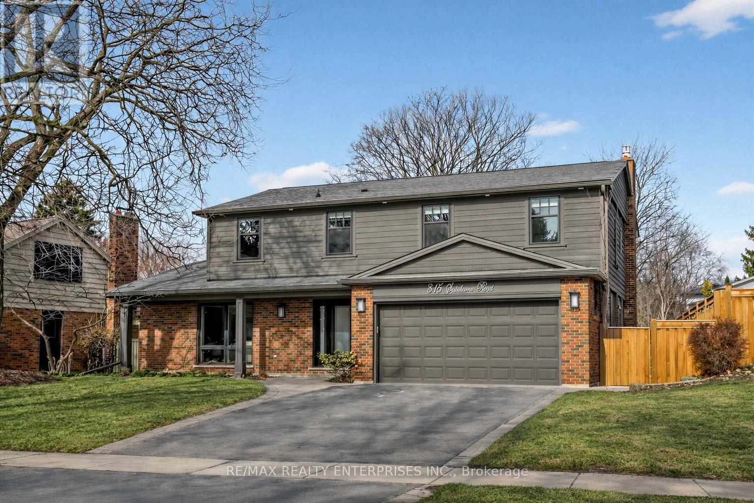 315 Swinburne Road, Burlington, ON - Outdoor With Facade