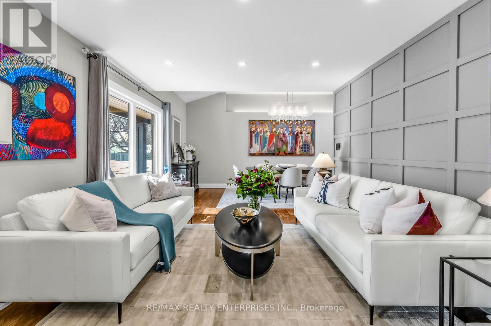 315 Swinburne Road, Burlington, ON - Indoor Photo Showing Living Room